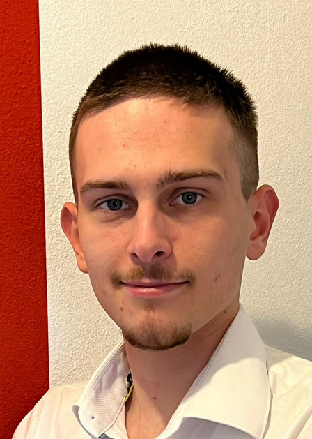 Nils Schneider