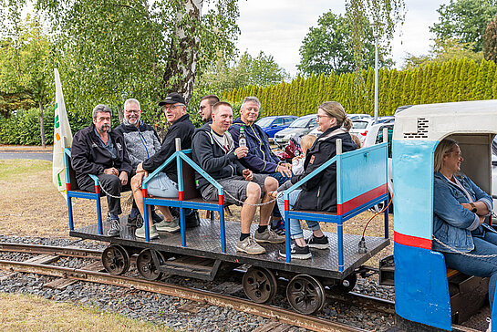 zwischendurch konnte mit dem Wasserturmexpress eine Runde über das Gelände gefahren werden