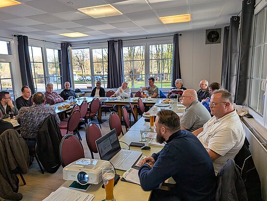 20260322_155603016.MP.jpg Bilder von der Versammlung